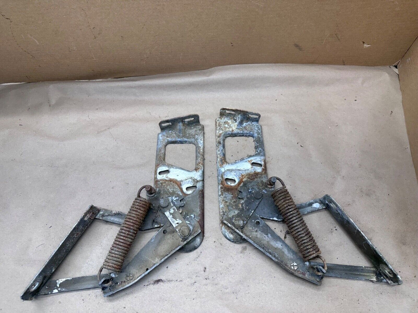 74-91 Jeep J10 J20 Cherokee Grand Wagoneer Factory Hood Hinges Factory Bonnet OE