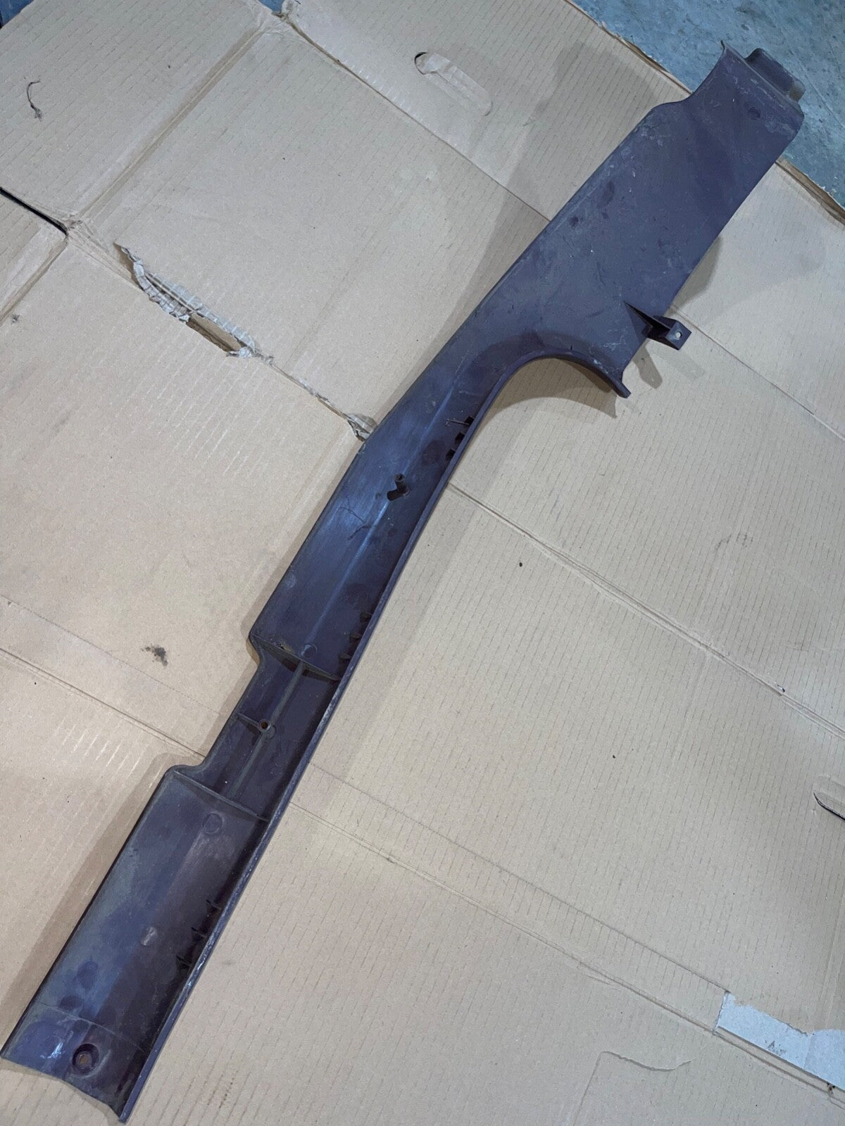 86-92 Jeep Comanche RED GARNET Plastic Interior DOOR SILL Trim Passenger Right R