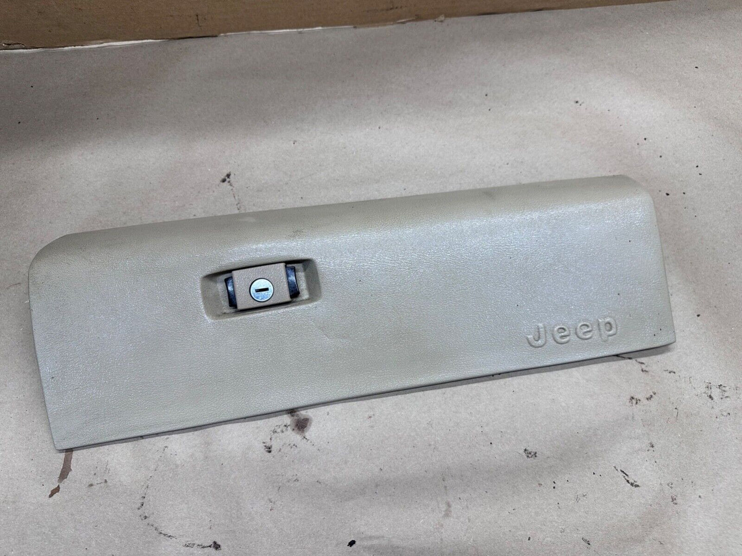 87-1996 Jeep Cherokee XJ Glove Box Lid Door Compartment Light Tan Glovebox OEM