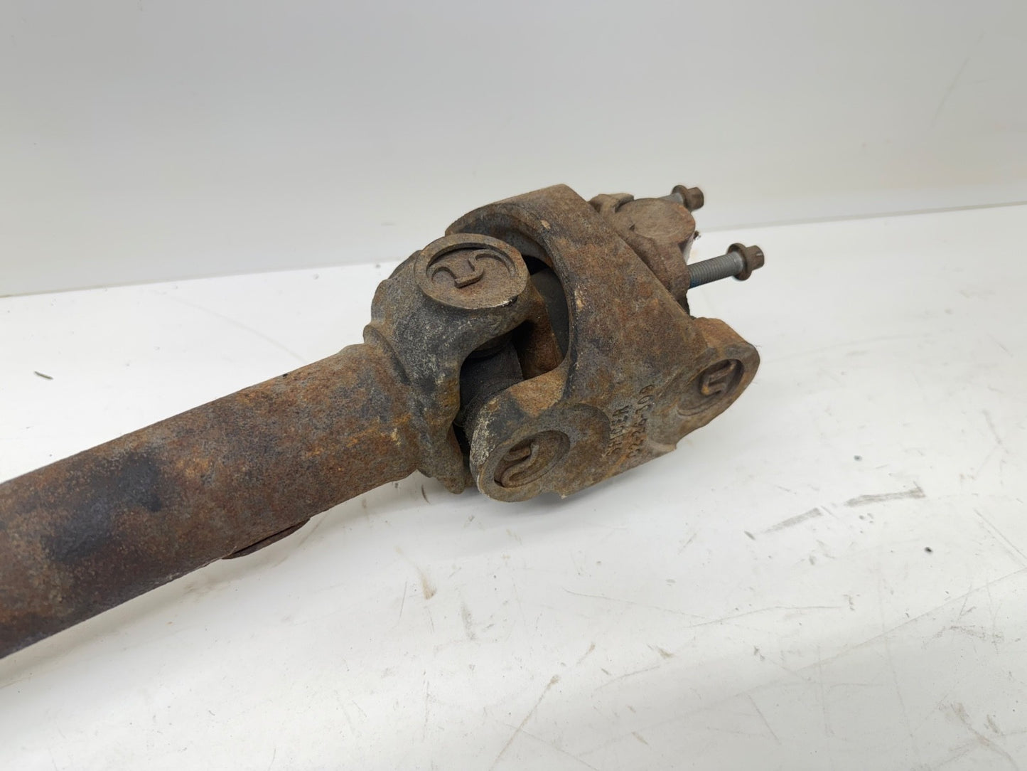 Jeep Wrangler TJ 97-02 2.5L Front Driveshaft Drive Shaft Manual Trans 4 Cyl OEM