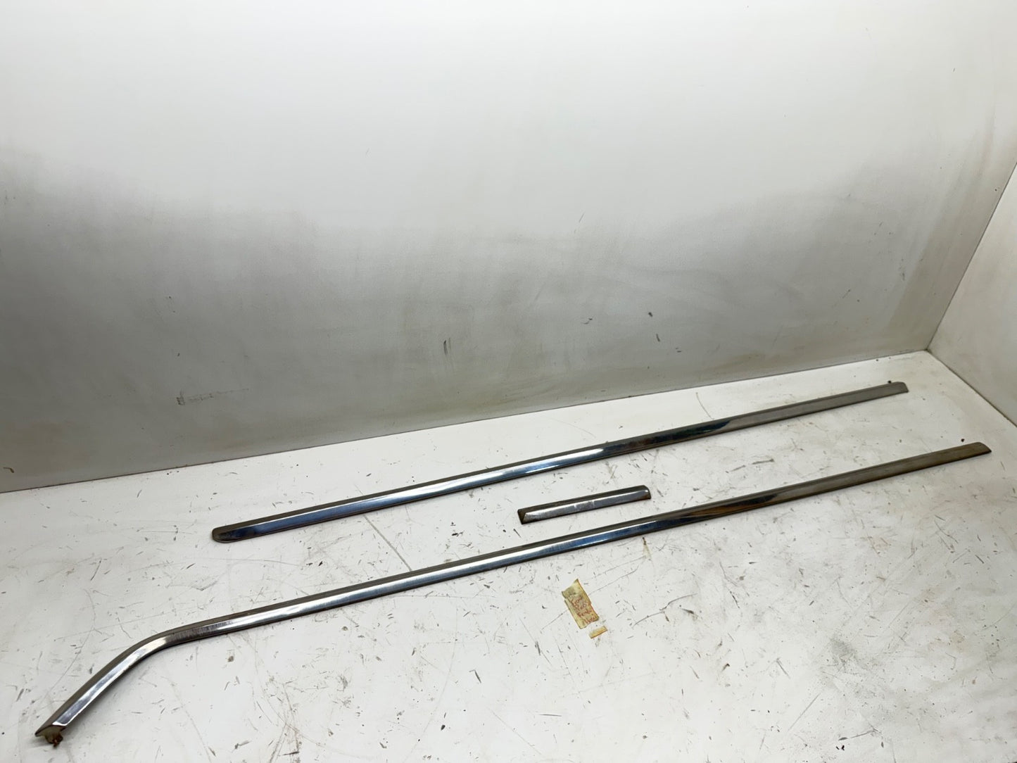 63-79 Cherokee Wagoneer Stainless Chrome Trim Front Passenger Fender Hood OEM