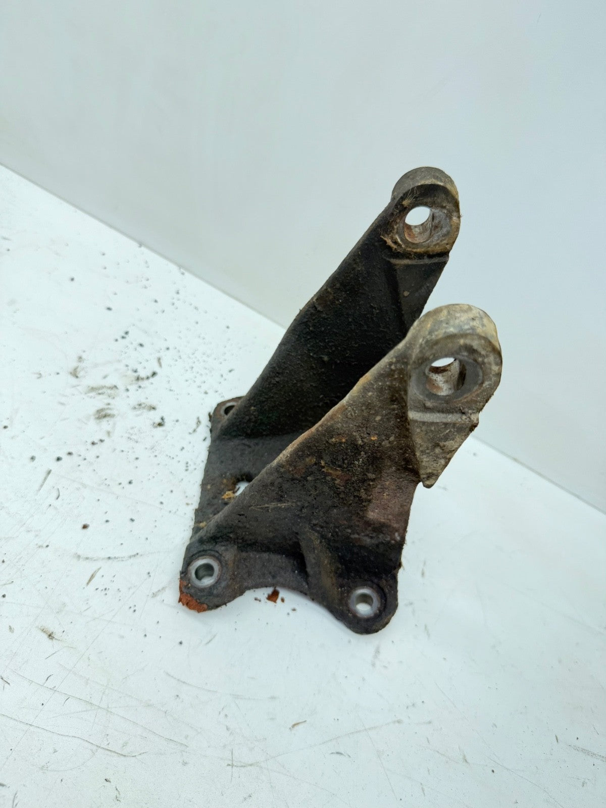 97-02 Jeep Wrangler TJ 2.5L 4cyl Driver Left Motor Mount Bracket 52018697
