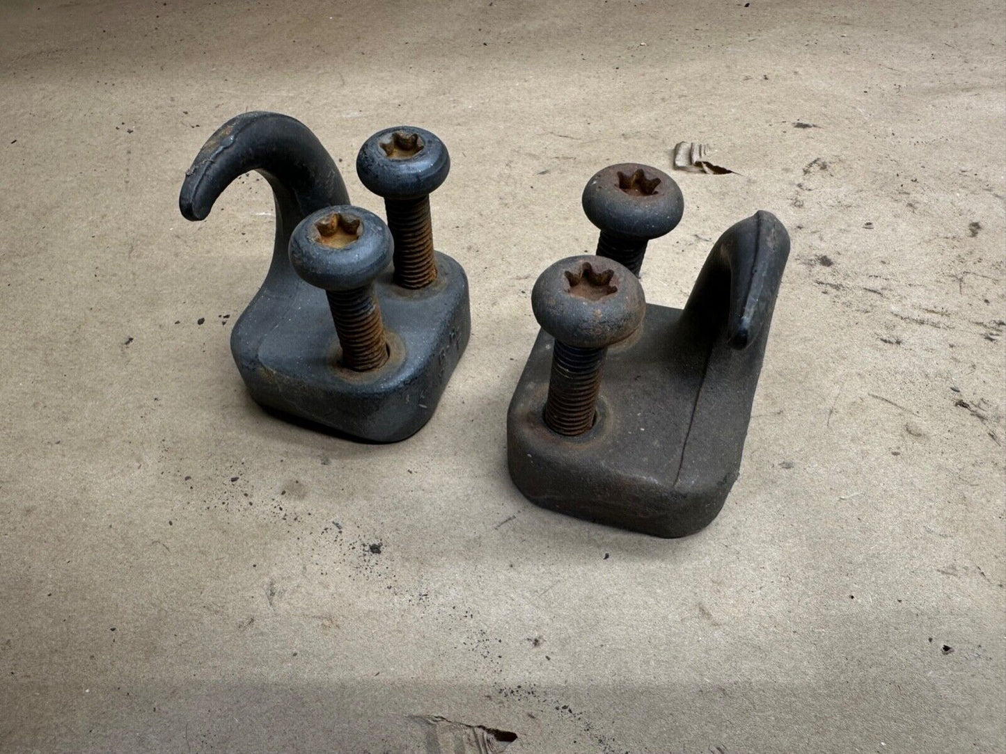 97-06 Jeep Wrangler TJ LJ OEM Factory Front Tow Hooks w/ Bolts Towhook Pair Hook