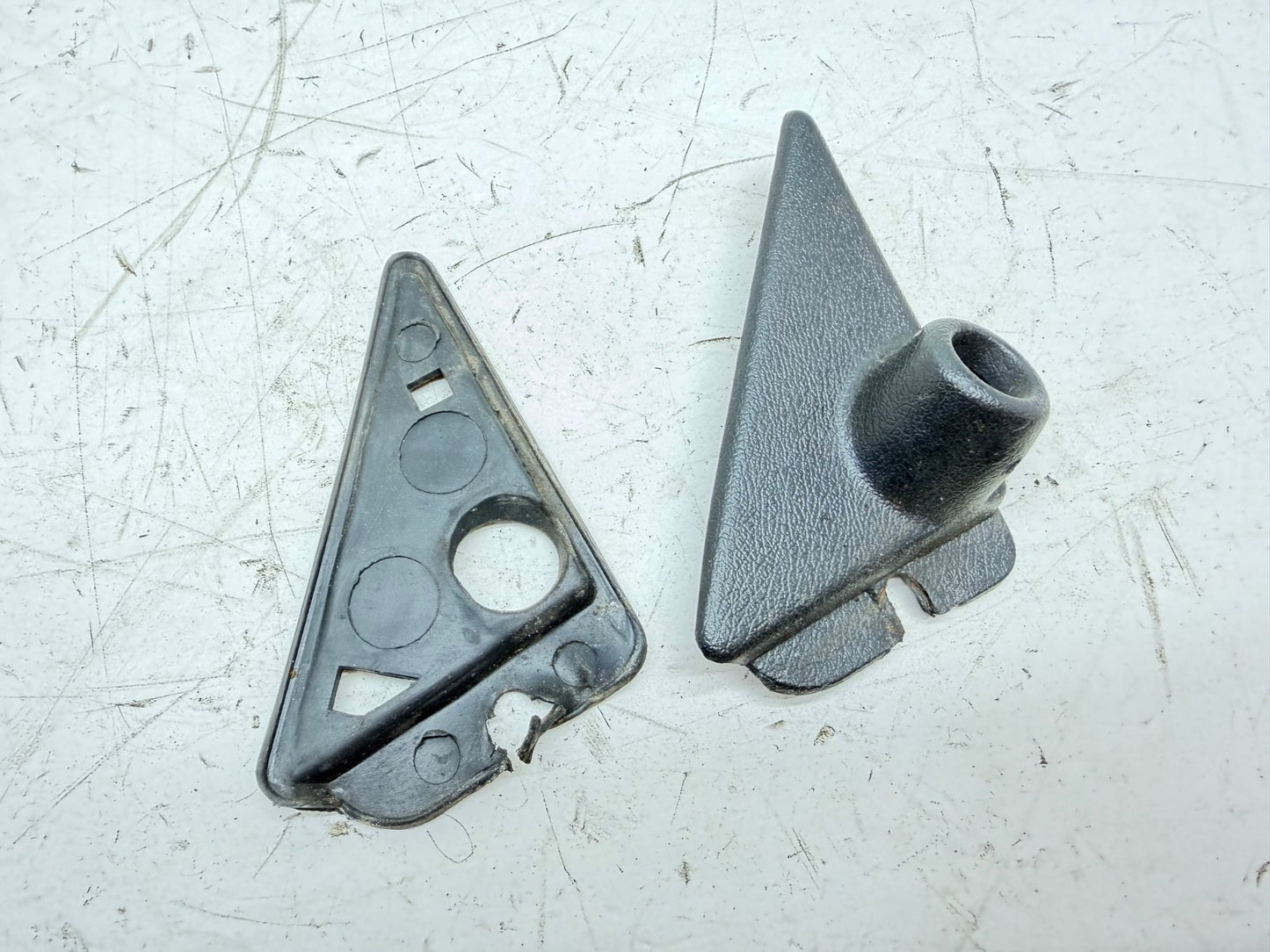 84-96 Jeep Cherokee XJ Comanche MJ Right Mirror Bezel Triangle Manual Adjust RH