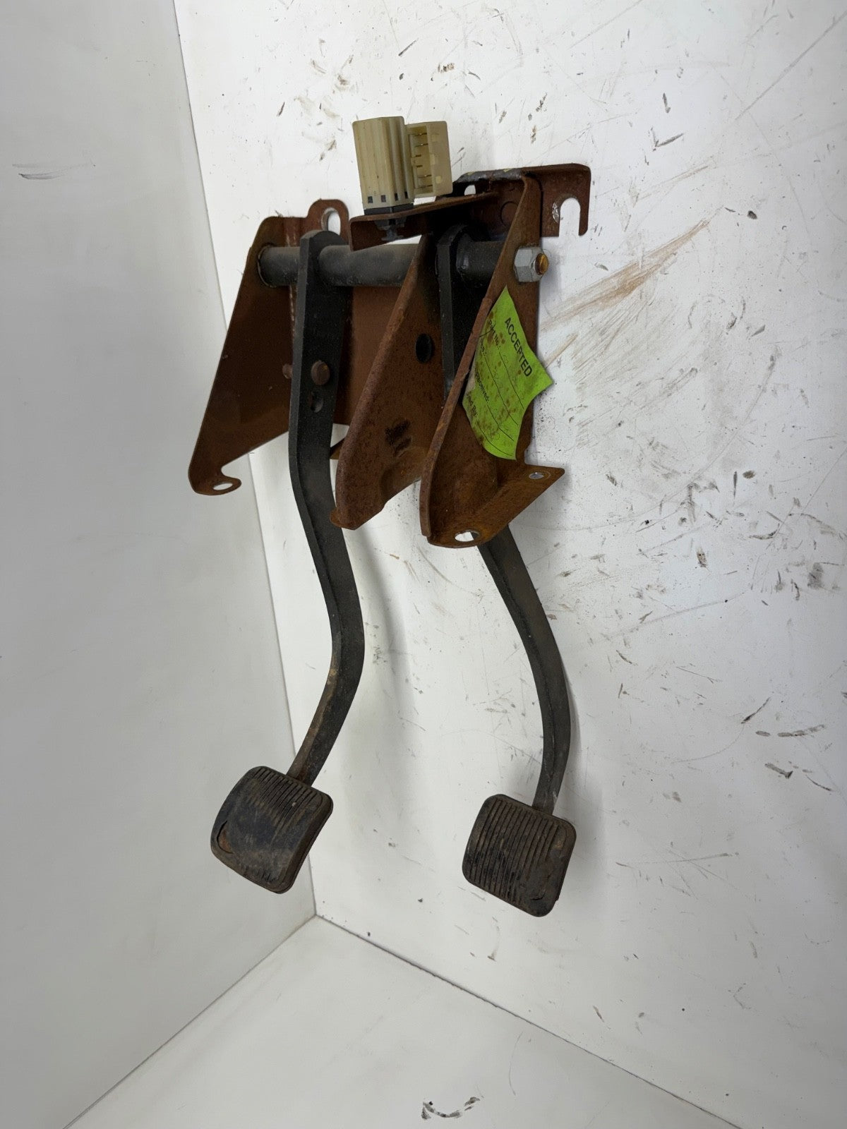 Jeep Wrangler TJ 97-06 OEM Standard Manual Clutch Brake Pedal Assembly 5 speed
