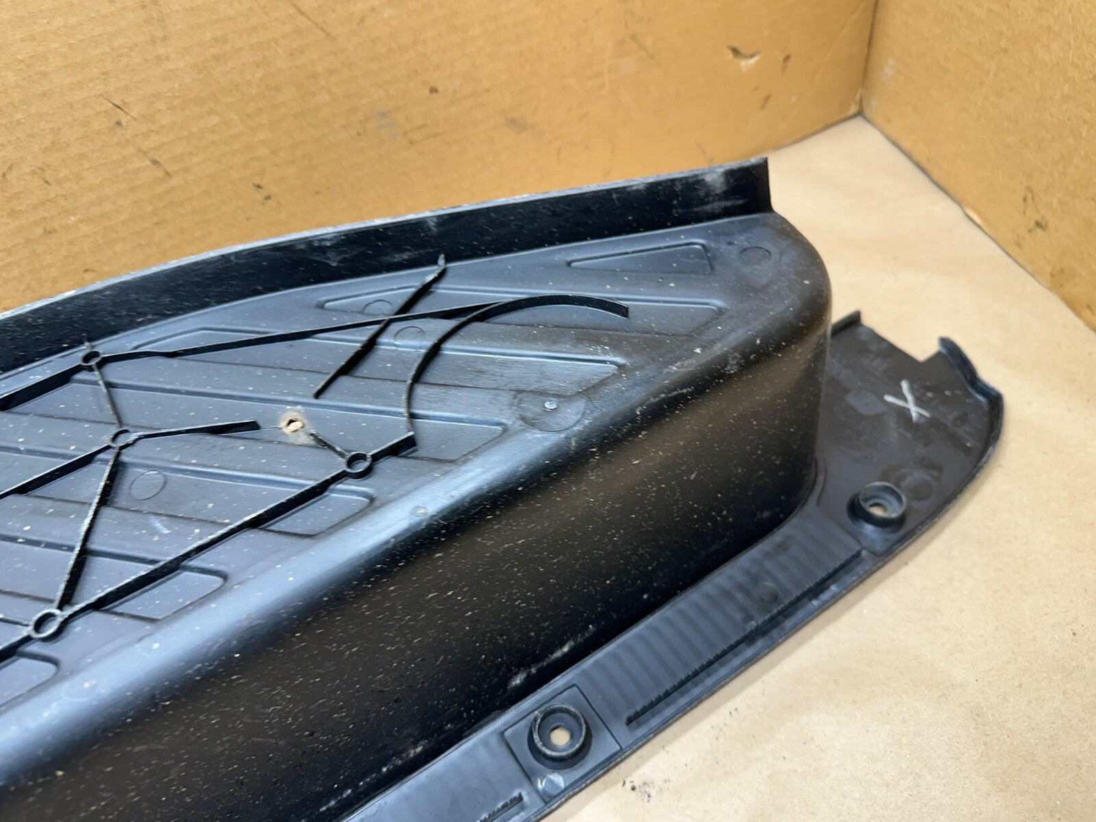 OEM 97-14 E-150 E-250 E-350 Rear Passenger Side Door Sill Plate F7UZ-1513228-AAA