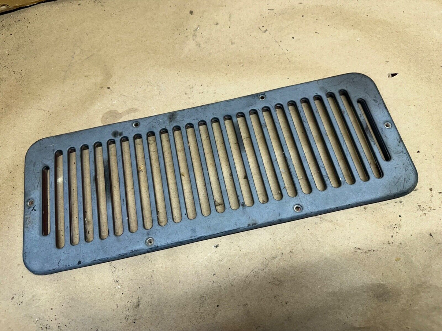 87-95 Wrangler Jeep YJ Cowl Vent Plastic Factory 6 Hole OEM 5462438 Six OE TRIM