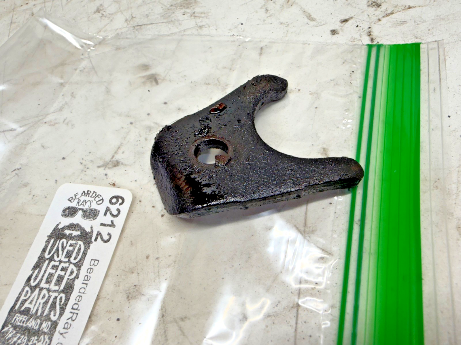 1976-90 JEEP CJ YJ WRANGLER 4.2L 6 CLY Distributor Hold Down Bracket Clamp 4.2 L
