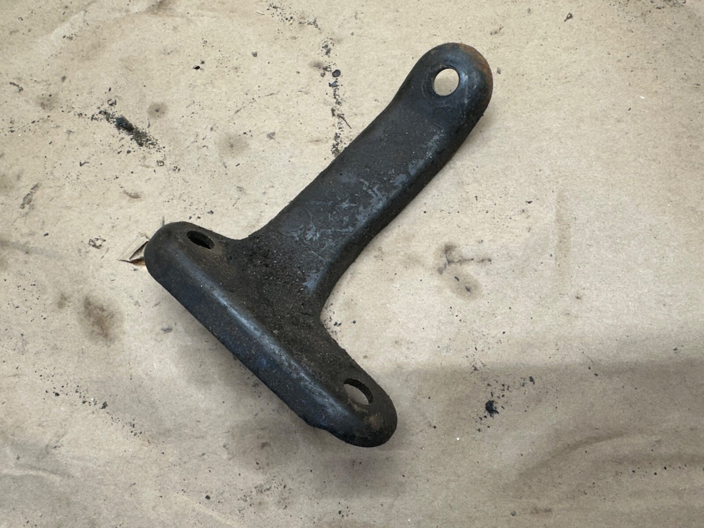 91-02 Jeep Wrangler YJ TJ  4 Cylinder 2.5 Lower Alternator Bracket Support Brace