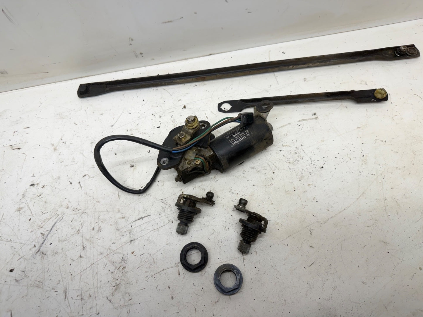 Jeep Wrangler YJ 87-95 Wiper Transmission Linkage Pivot Nut Motor Assembly Rod