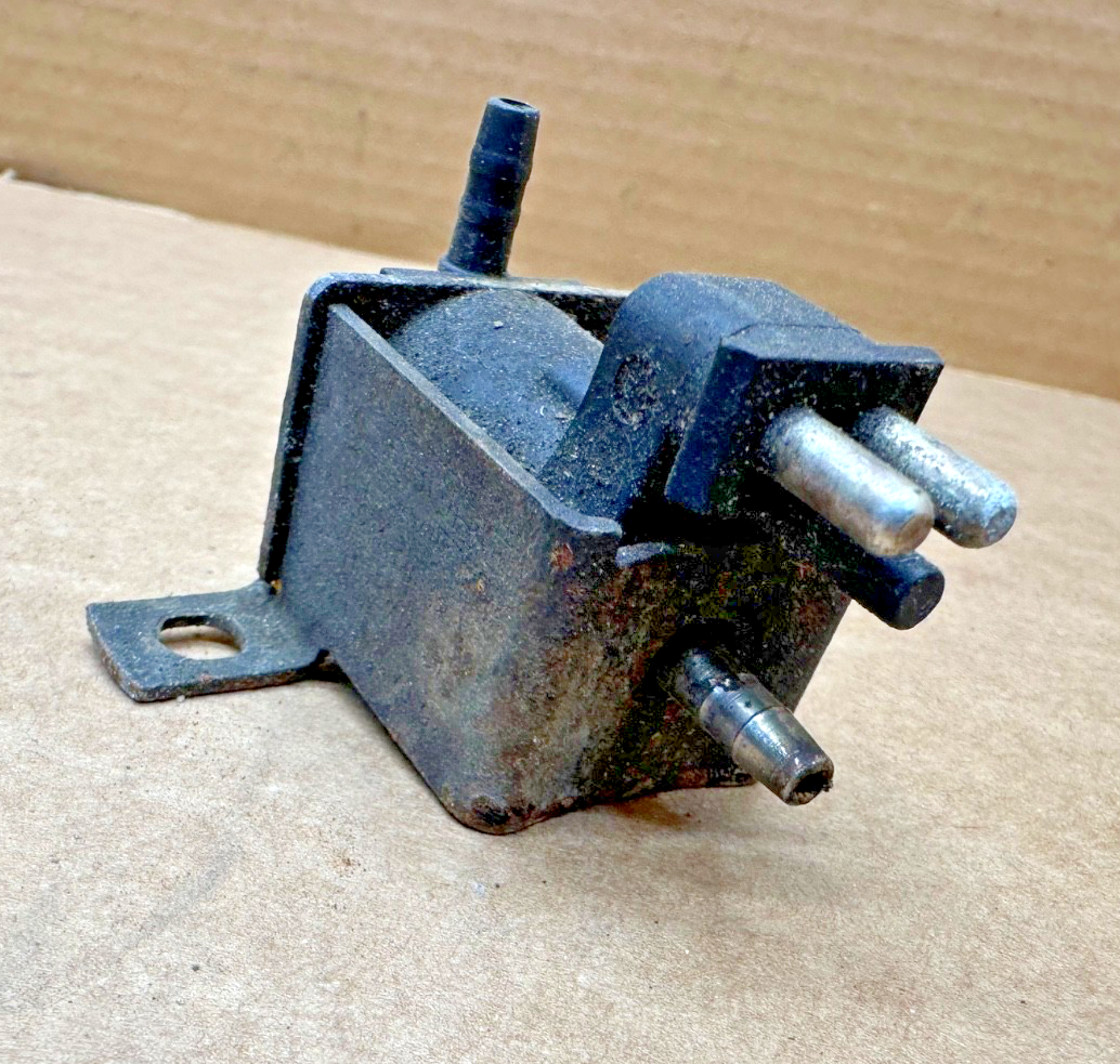 om617 shut off Change Over Valve Mercedes-Benz 220S 280SE 300E 300D 190E