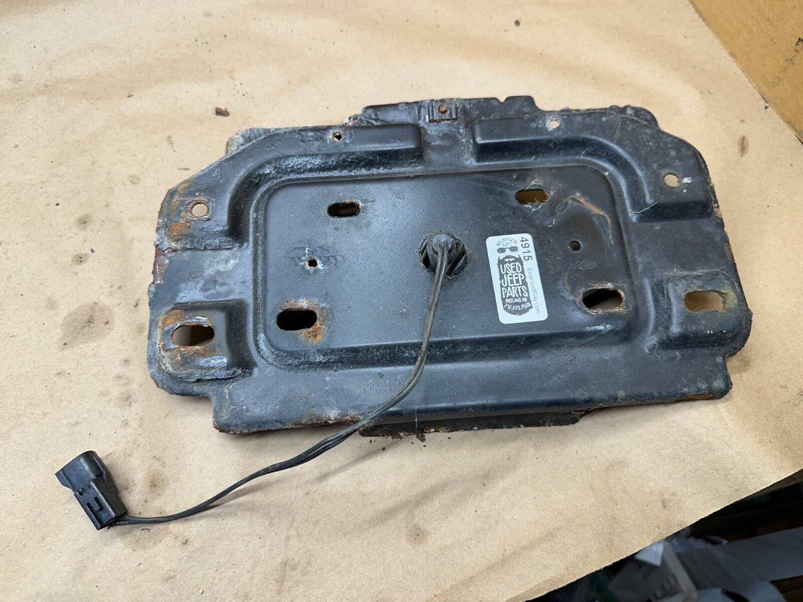 Jeep TJ Wrangler OEM Battery Tray 2005 2006 05-06 Mount Temperature Sensor Clamp