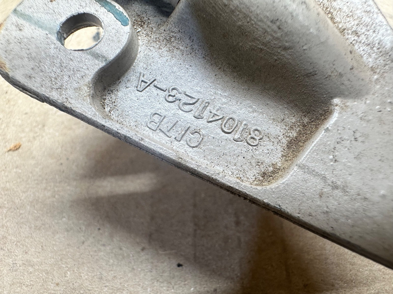 ORIGINAL SUN VISOR Bracket Pivot 67-72 FORD F100 C7TB-8104123-A DRIVER Left OEM