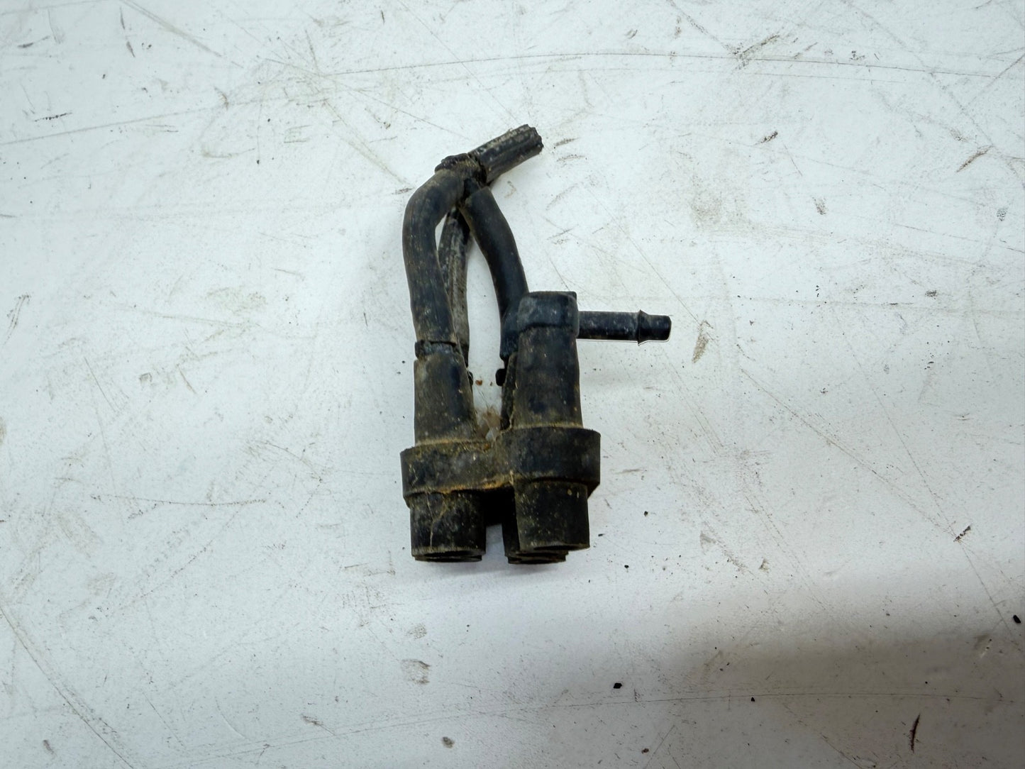 Jeep Wrangler & CJ 258 Intake Manifold Sensor 4.2 Ported Vacuum Switch Plug OEM