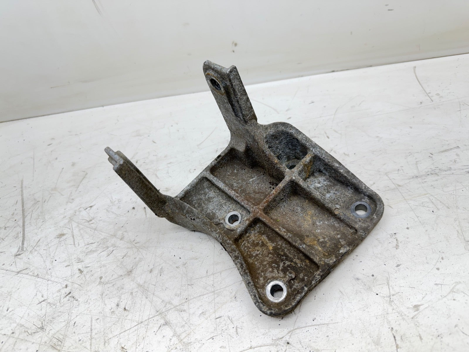 Jeep Wrangler YJ 1991-95 2.5L 4cyl Passenger Engine Motor Mount Bracket Aluminum
