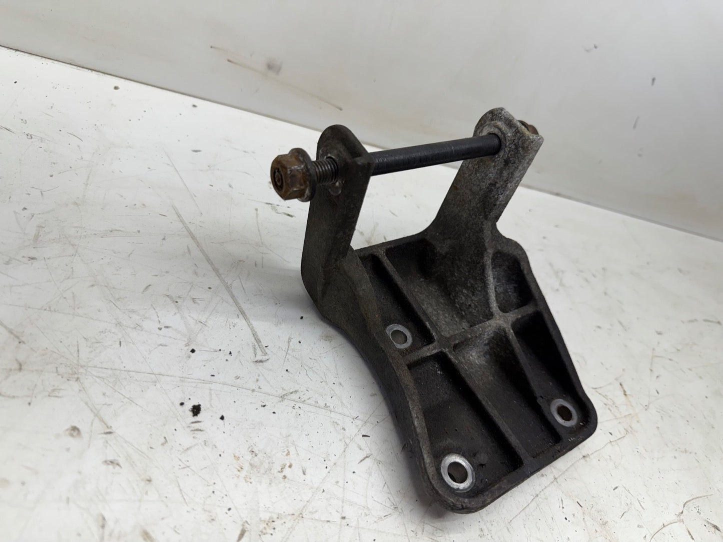 Jeep Wrangler YJ 1991-95 2.5L 4cyl Passenger Engine Motor Mount Bracket Aluminum