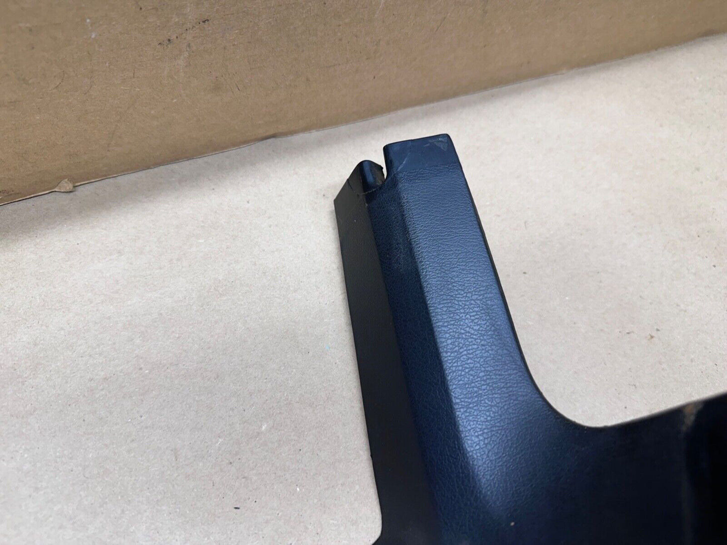 84-96 Jeep Cherokee XJ Rear Passenger D Pillar Cargo Trim Black Back Corner RH R