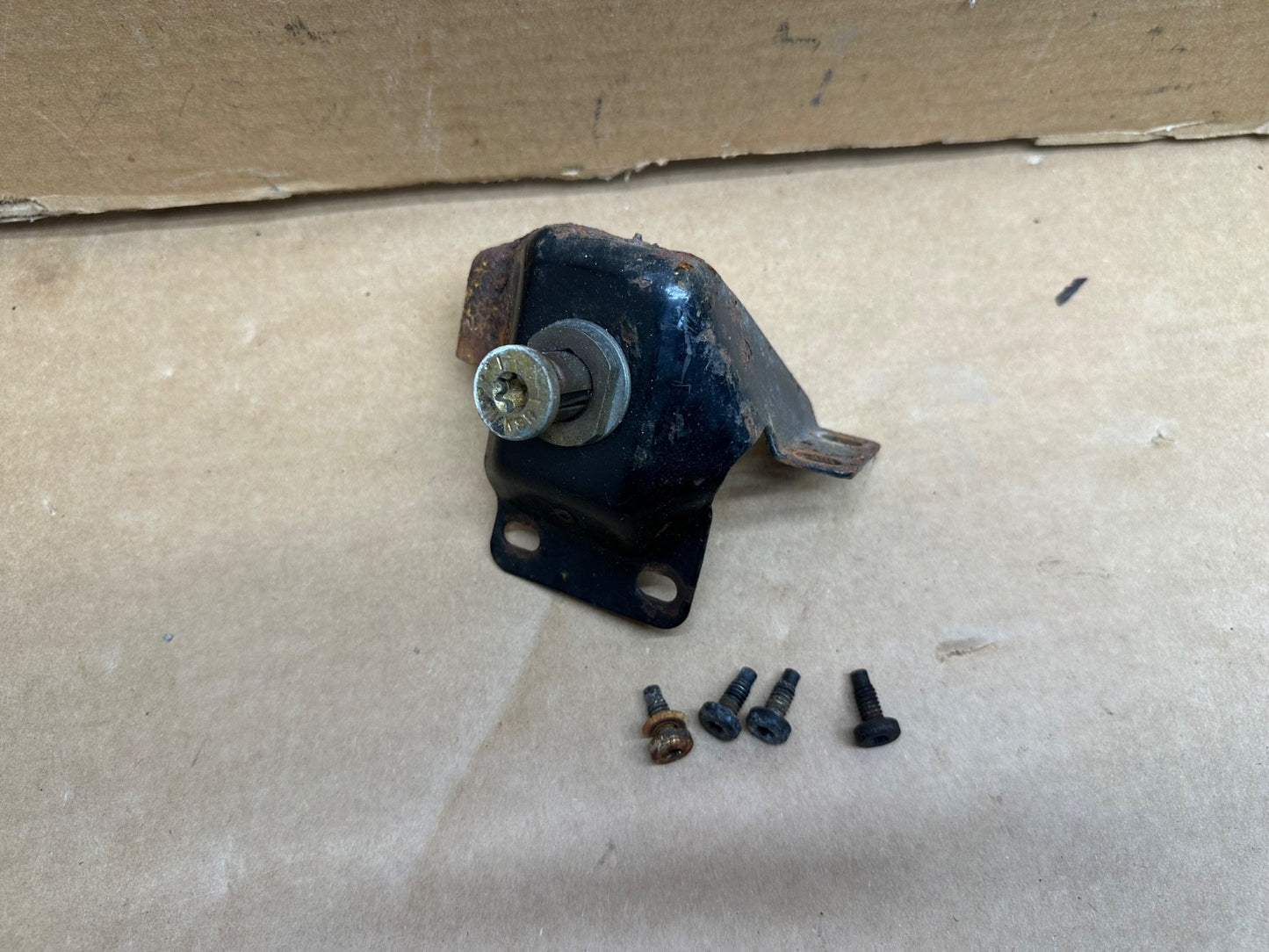 Jeep Wrangler YJ 87-95 Tail Gate Tailgate Rear Latch Striker Pin Catch Back Door