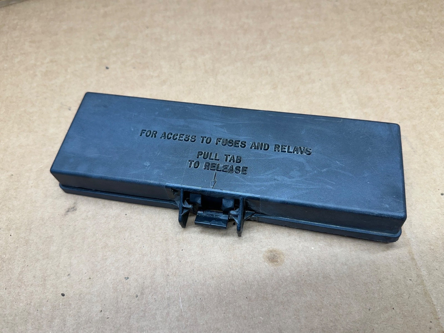 97-01 JEEP XJ Cherokee Fuse Block LID Cover Engine Box Factory Relay 56038363 OE