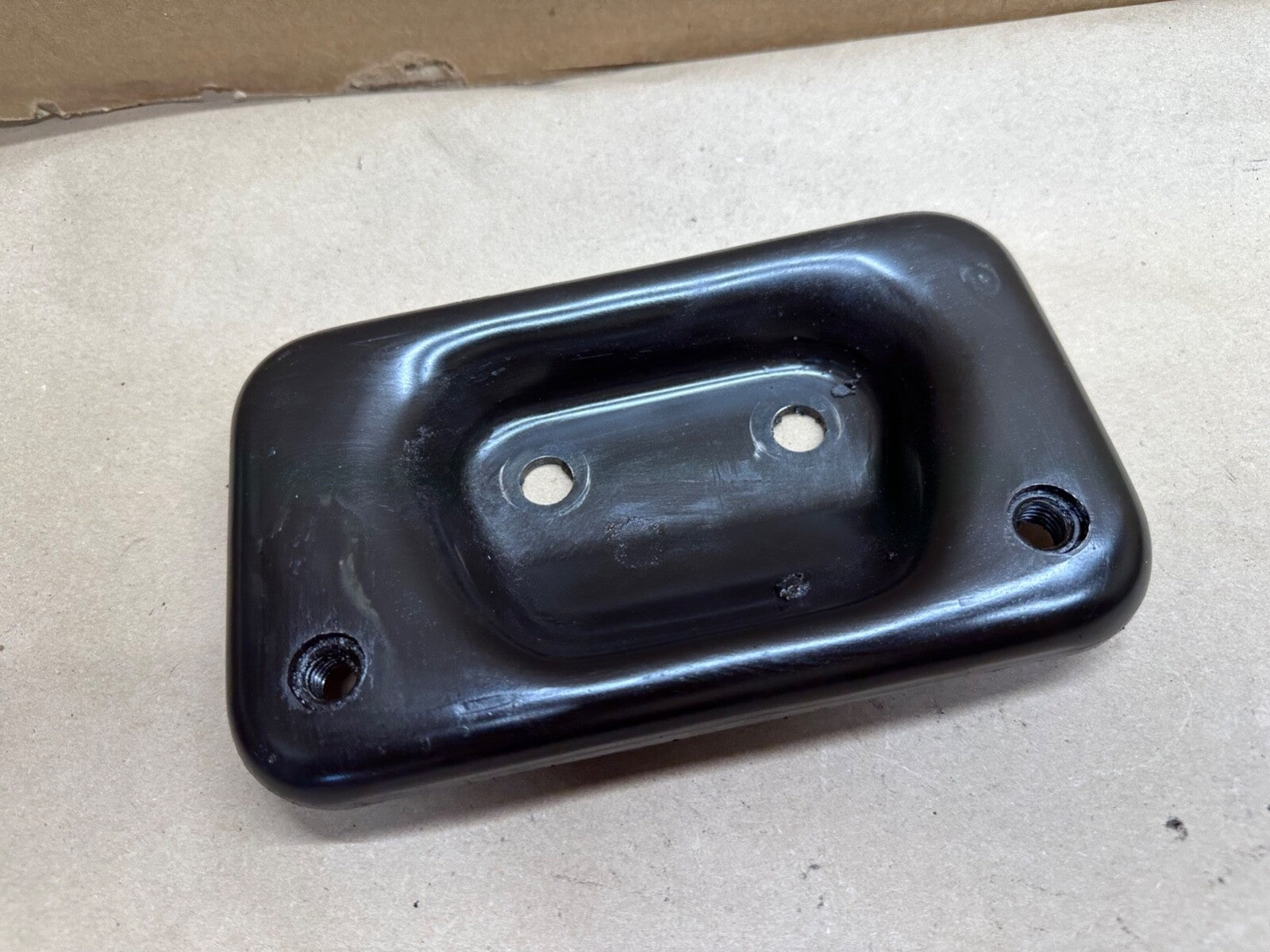 87-01 Jeep Cherokee XJ AW4 Automatic Transmission Exhaust Mount Bracket 2wd