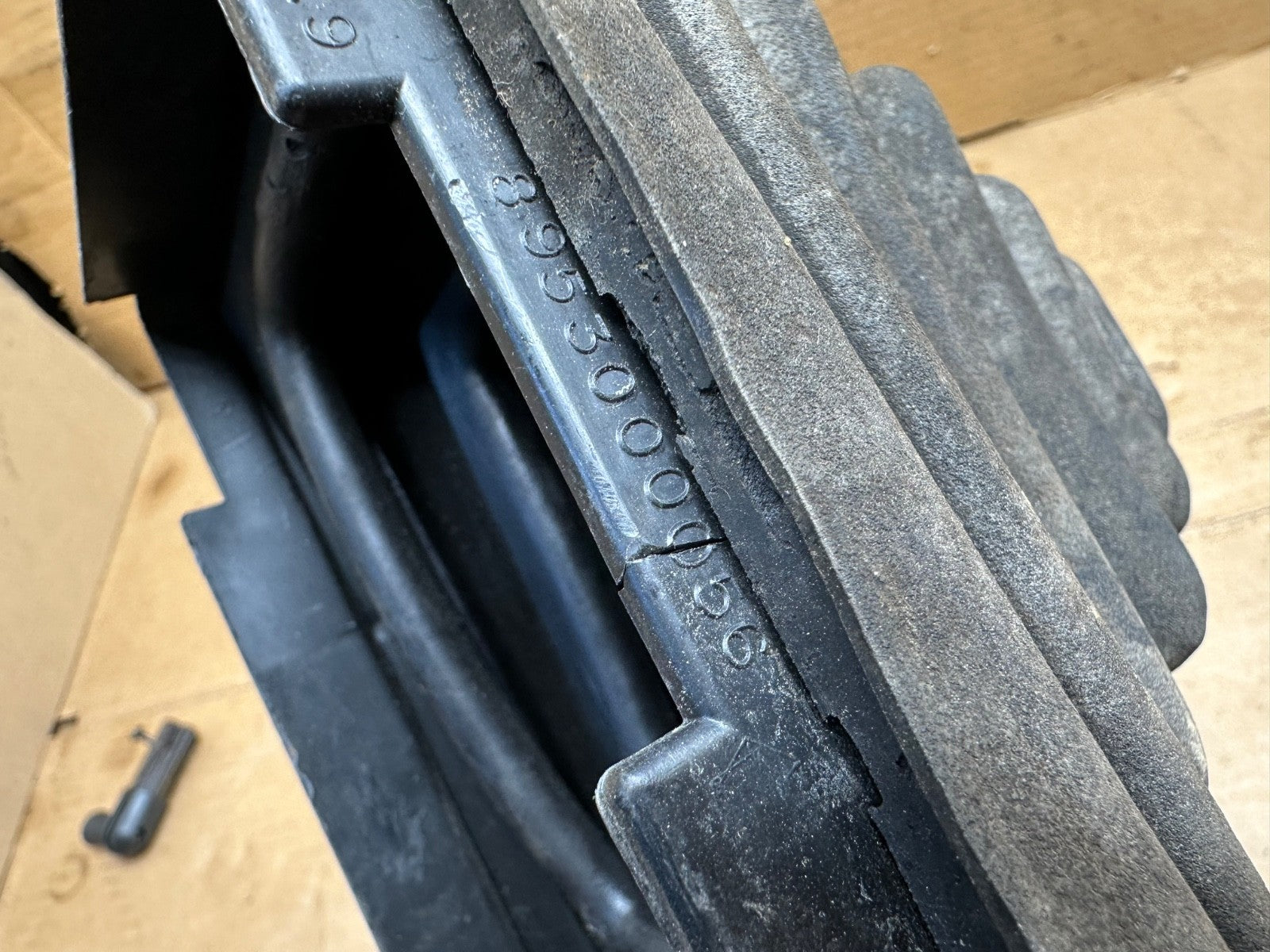 Jeep Wrangler TJ 97-02 Manual Transmission Shift Boot Factory OEM Rubber 5 speed