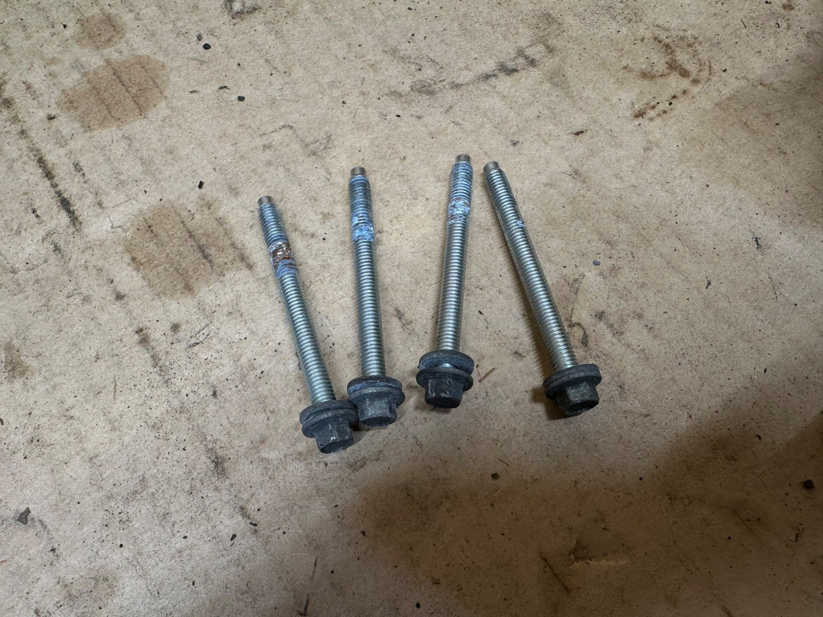 4.6 5.4L Throttle Body Mounting Bolts Fits 08-13 Ford E150 E250 E350 Bolt OEM