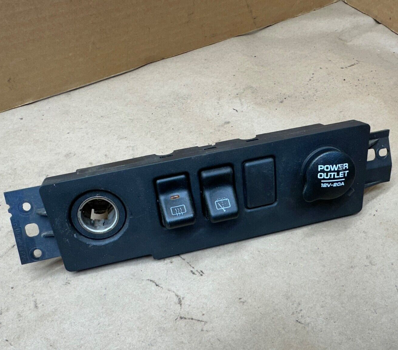 97-01 Jeep Cherokee XJ Dash Switch Panel Dash Defrost Rear Wiper 12v outlet OEM