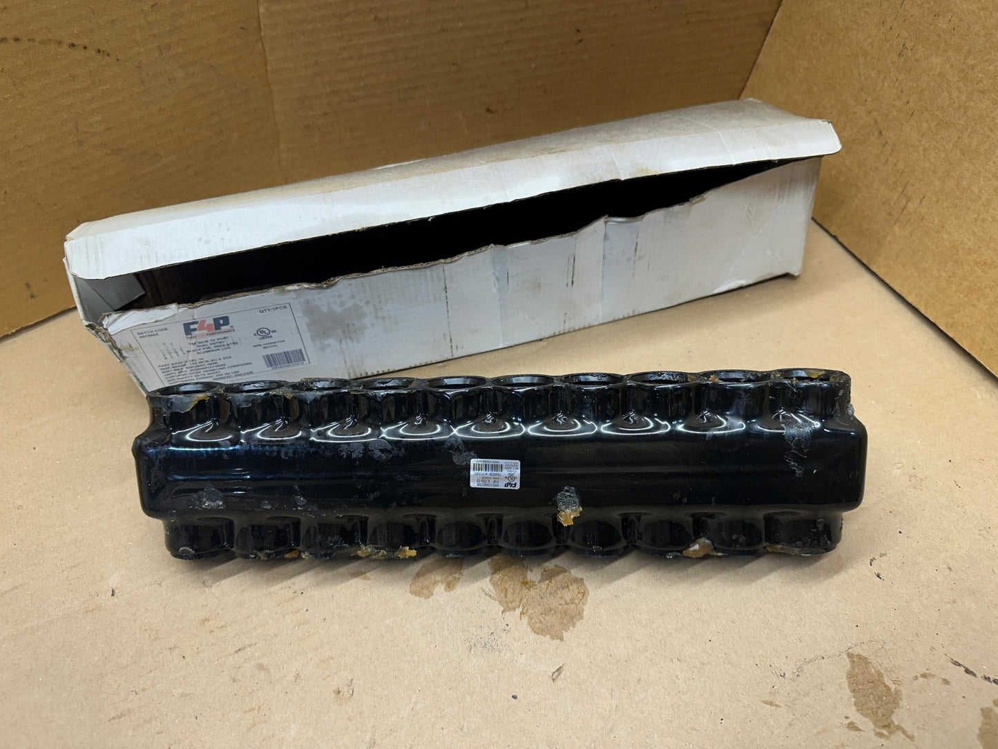 F4P IL750-10 750 MCM 10 Black PVC Insulated Lug UV BLACK MULTI-TAP 750-10 Lugs