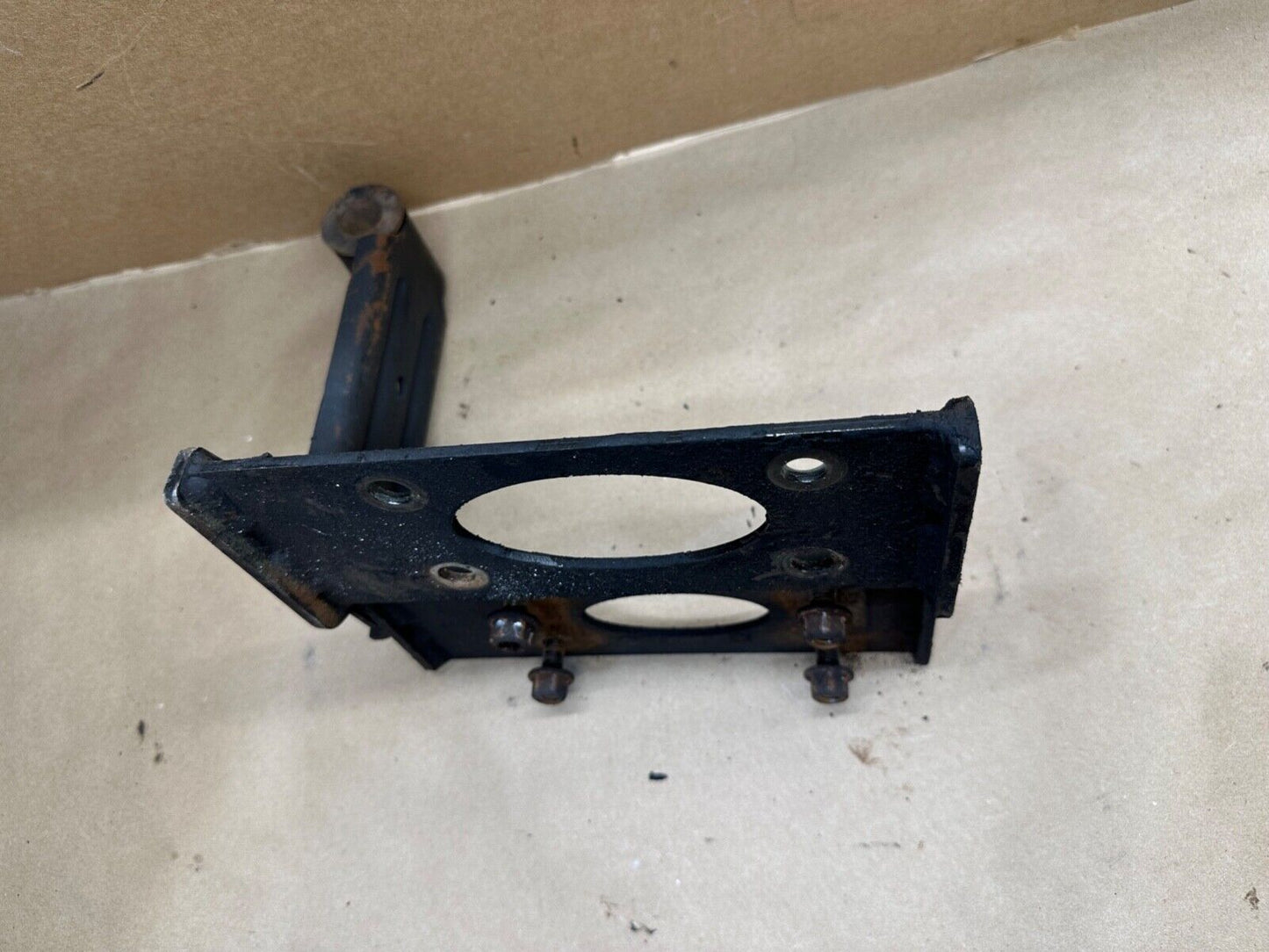 03-06 Jeep Wrangler TJ 5 speed Auto Transmission Mount Plate Bracket Manual Tran