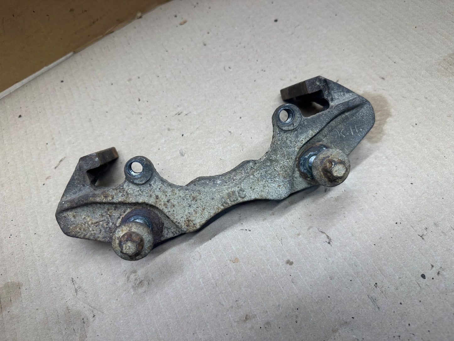 Jeep Wrangler YJ 87-89 Dana 30 Front Caliper Brake Mounting Bracket Left Right