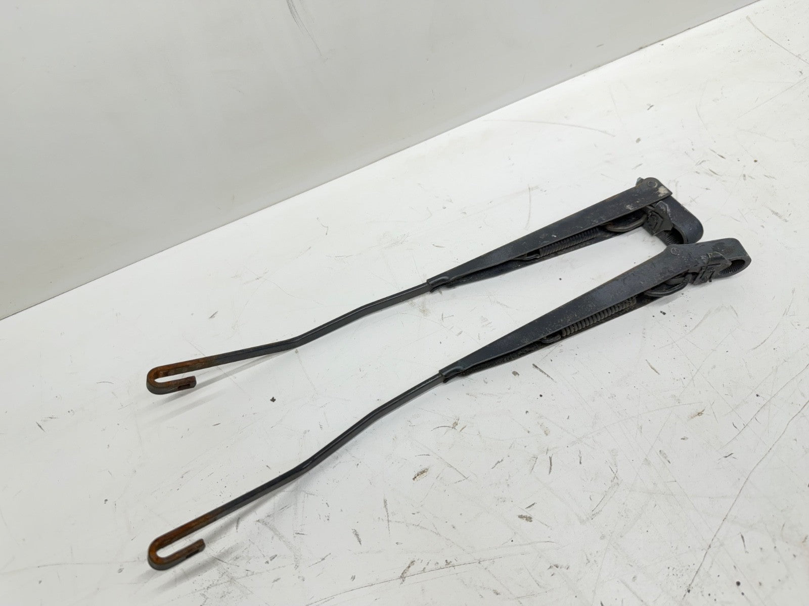 97-06 Jeep TJ Wrangler Driver & Passenger Windshield Wiper Blade Arms Left Right
