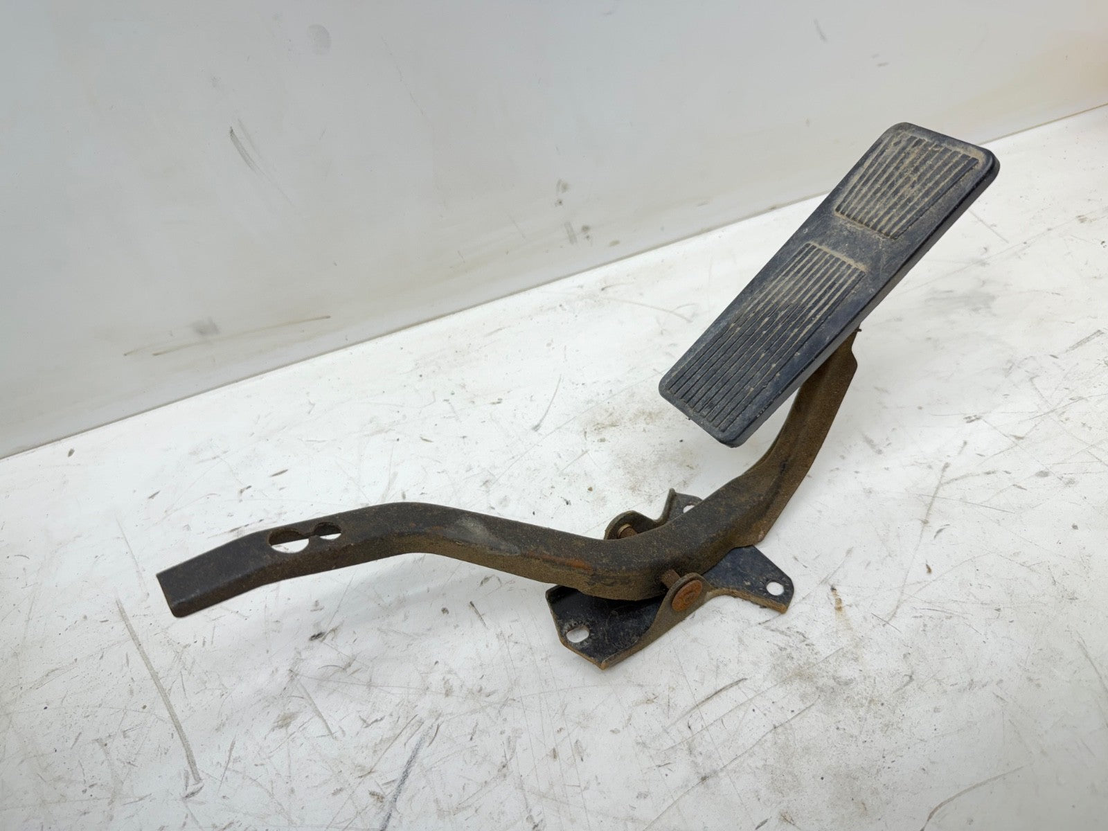 Jeep Wrangler YJ 87-95 Accelerator Gas Fuel Pedal Throttle Petal Spring OEM OE