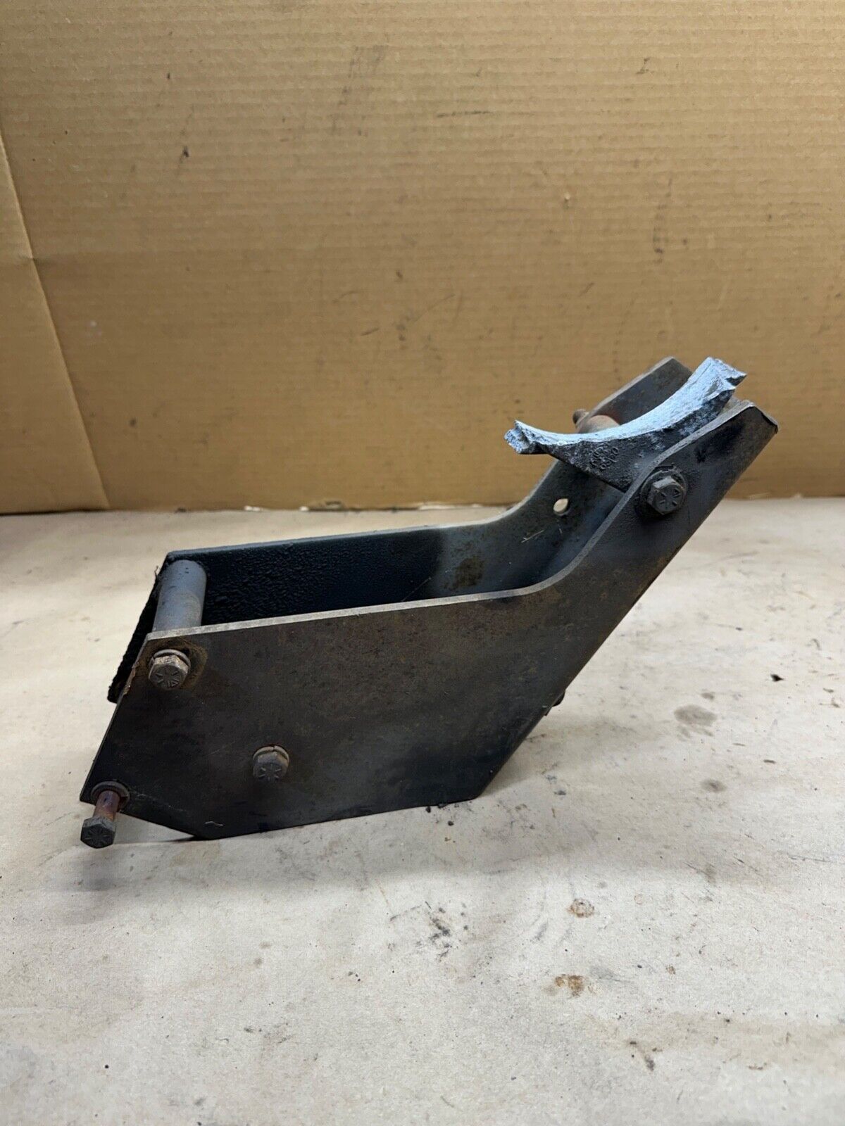 International S Series V8 392 Alternator Bracket International Medium Duty Truck