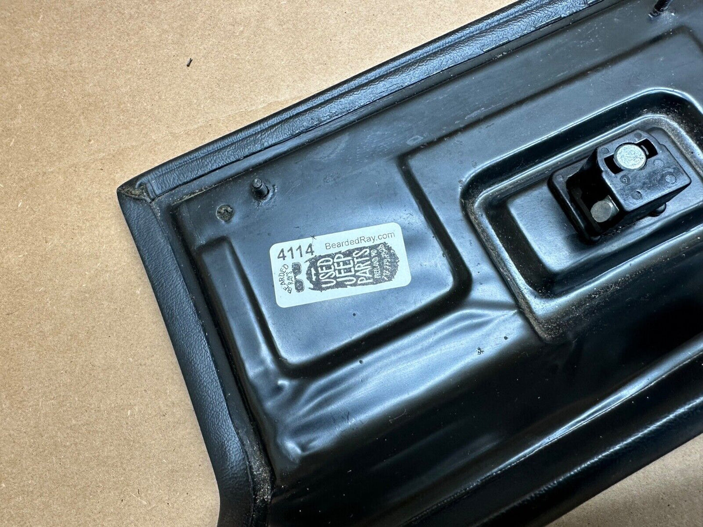 84-96 Jeep Cherokee XJ BLACK Glovebox Glove Box Door Factory OEM Dash Latch 87