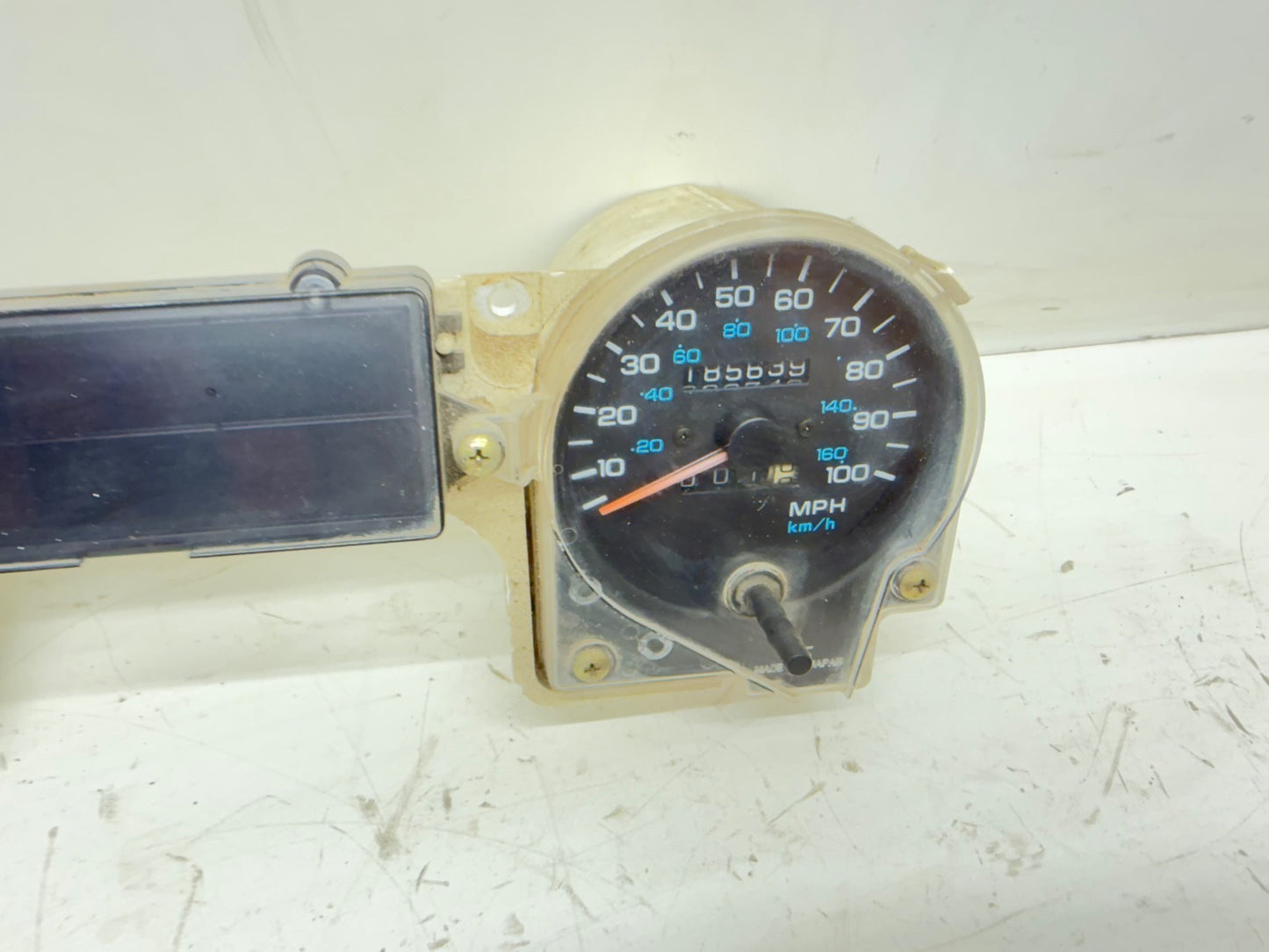 92-95 Jeep Wrangler YJ Gauge Instrument Cluster Speedometer Tachometer 185k Mile