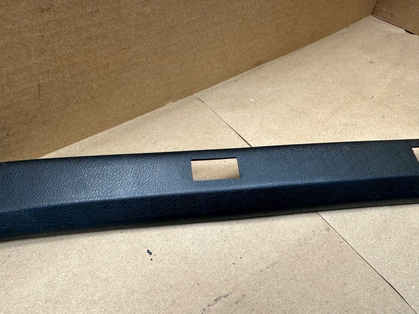 84-96 Jeep Cherokee XJ Passenger A-B Pillar Interior Trim Windshield BLACK RARE 