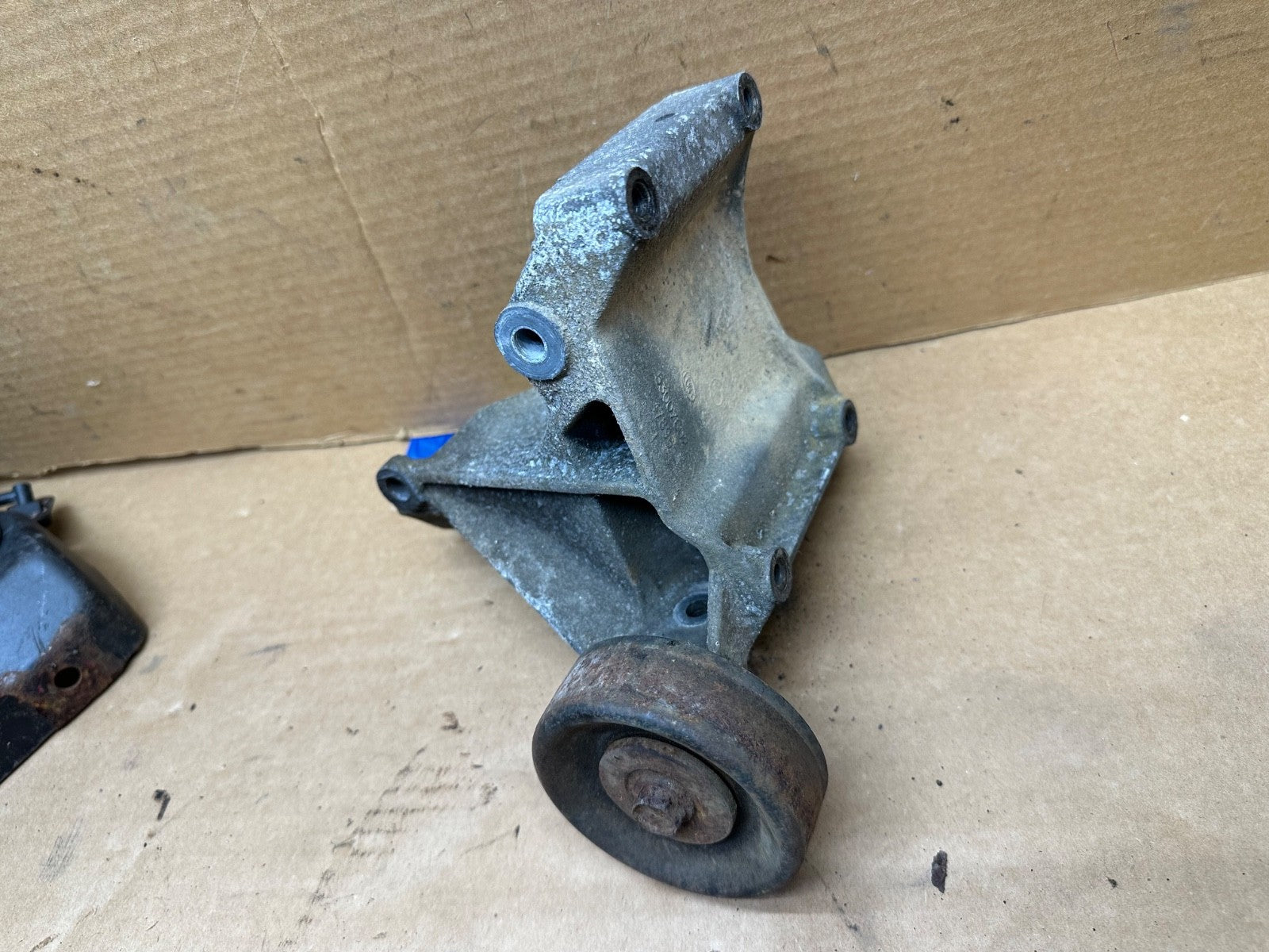 91-95 Jeep Wrangler YJ Upper Alternator AC Compressor Mount Bracket 2.5L 4.0