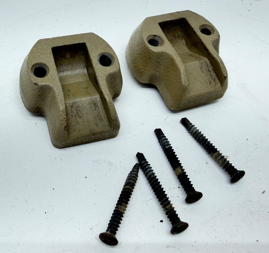 Jeep Cherokee XJ 84-96 Cargo Cover Mount Brackets Factory OEM Hook Latch Catch