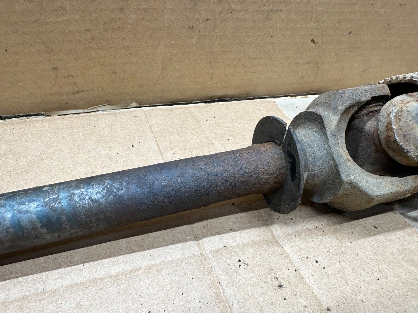 Jeep YJ Wrangler ZJ XJ Cherokee 91-06 Dana 30 LEFT Axle Shaft ABS U Joint OEM