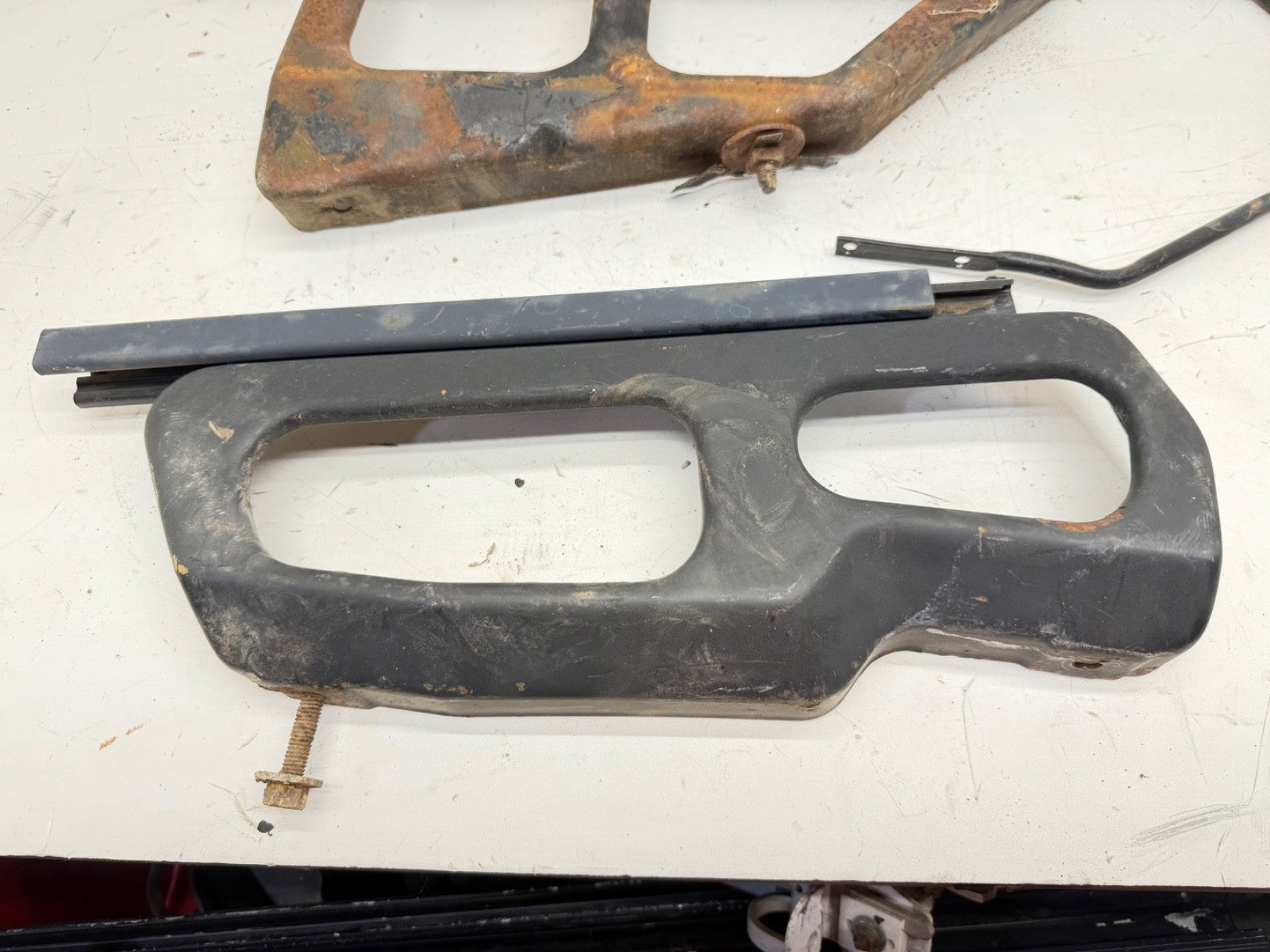 91-95 Driver Side Left Jeep Wrangler YJ Front SEAT MOUNT BRACKET Slider Mounting