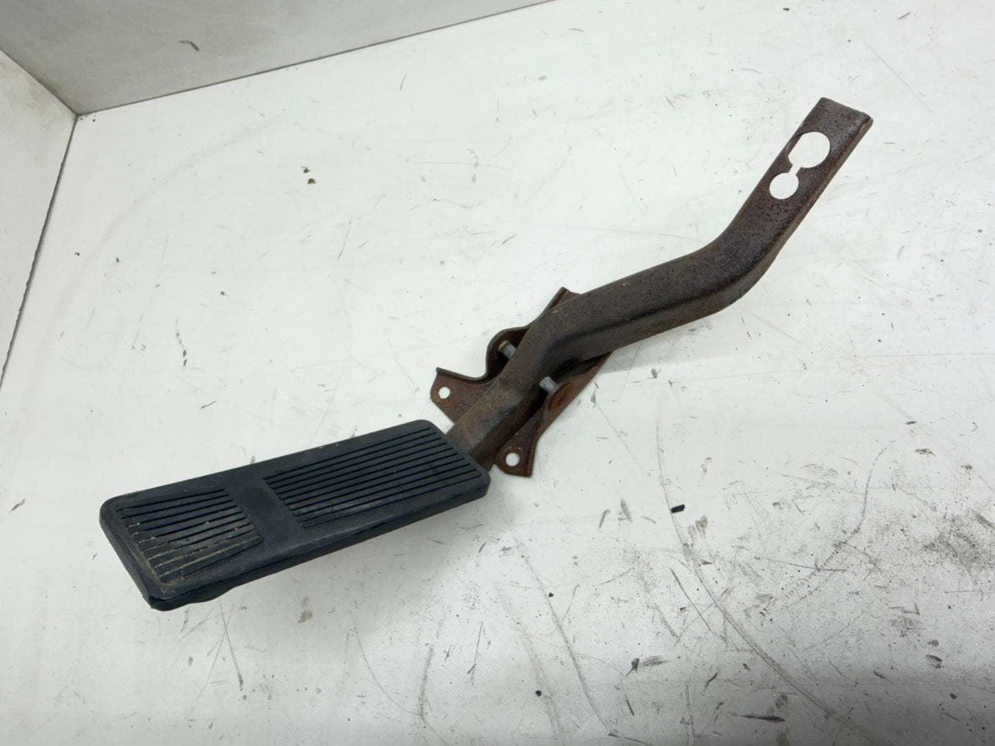 Jeep Wrangler YJ 87-95 Accelerator Gas Fuel Pedal Throttle Petal Spring OEM OE