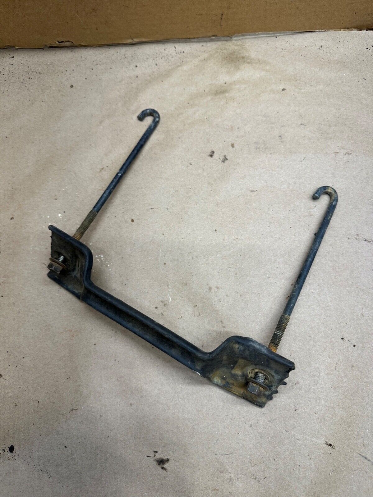 91-04 Jeep Wrangler YJ TJ Battery Tray Hold Down Bar Bracket Factory OEM Bolt OE