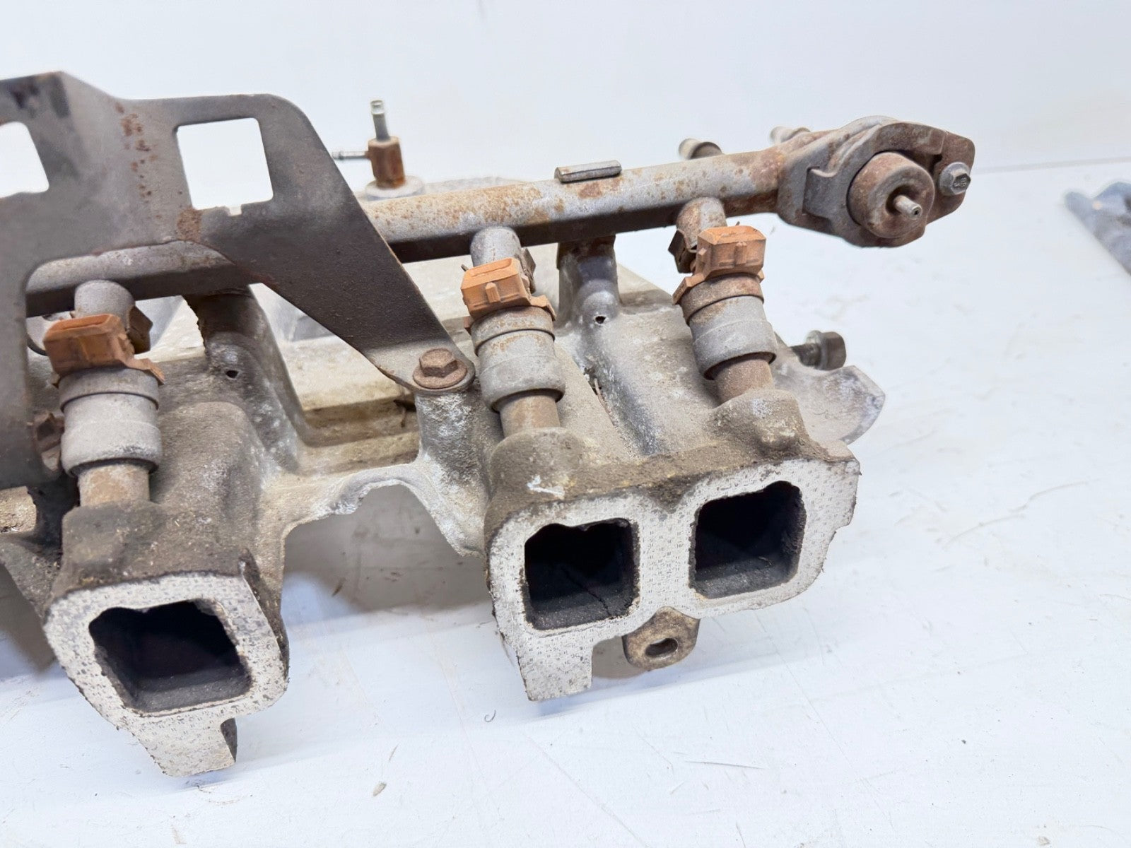 Jeep Wrangler YJ 91-95 4.0 L 6 Cyl Intake Manifold Fuel Rail Aluminum 4.0L OEM