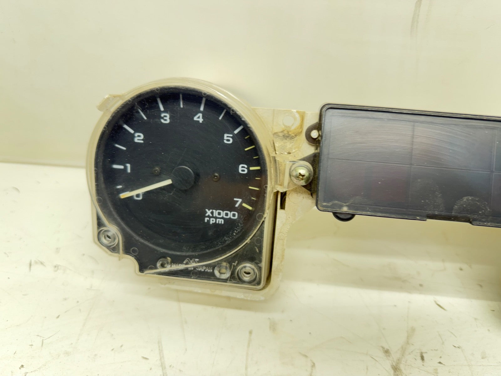92-95 Jeep Wrangler YJ Gauge Instrument Cluster Speedometer Tachometer 165k Mile