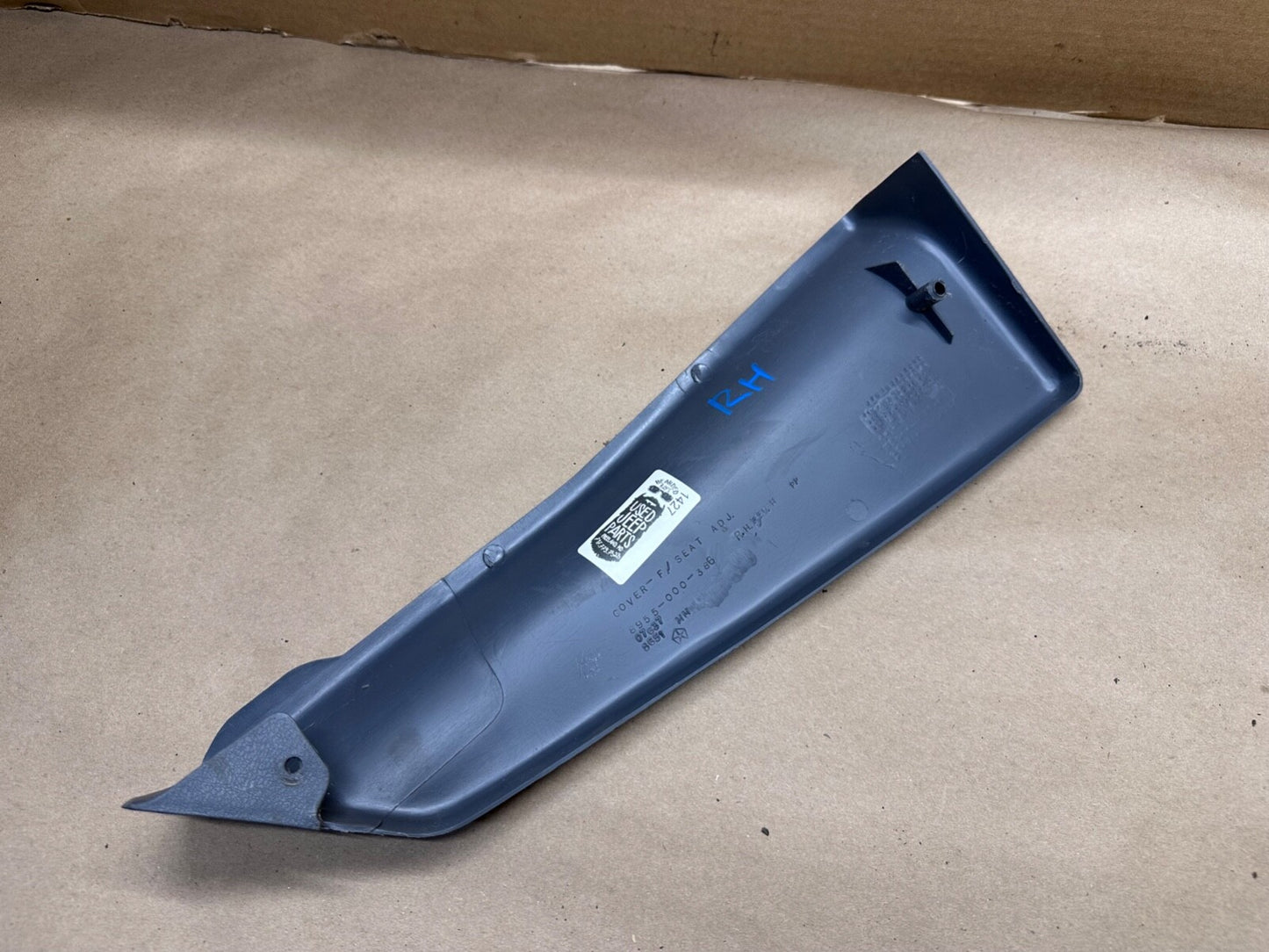 84-96 Jeep Cherokee XJ Passenger Side Manual Seat Track Trim Right Lower Cover