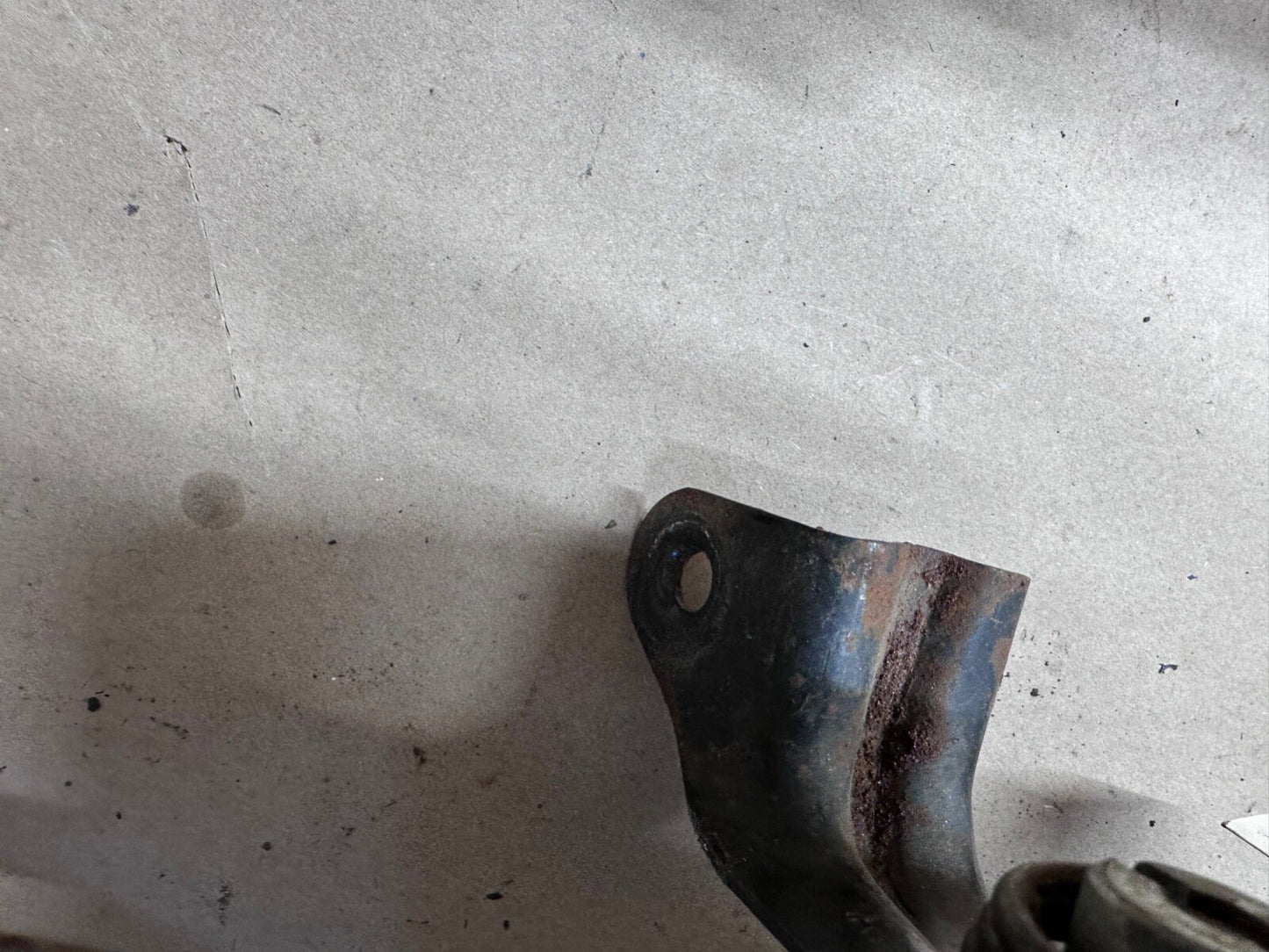 96-01 Jeep Cherokee XJ Front Passenger Seat Track Slider Riser Bracket Right