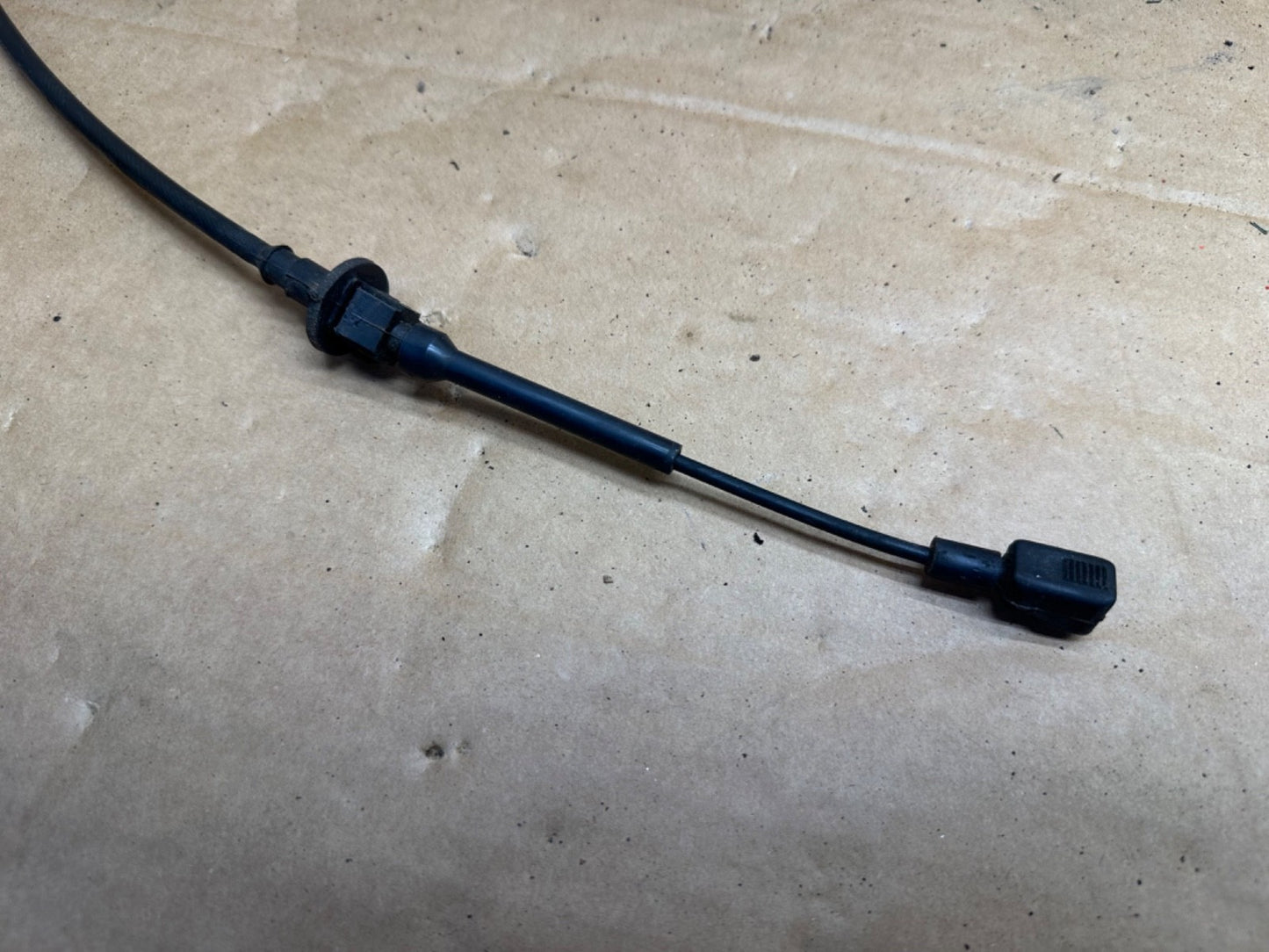 97-06 Jeep TJ Wrangler 4.0L 6 Cylinder or 2.5L Throttle Cable 04854137AA 4.0 2.5
