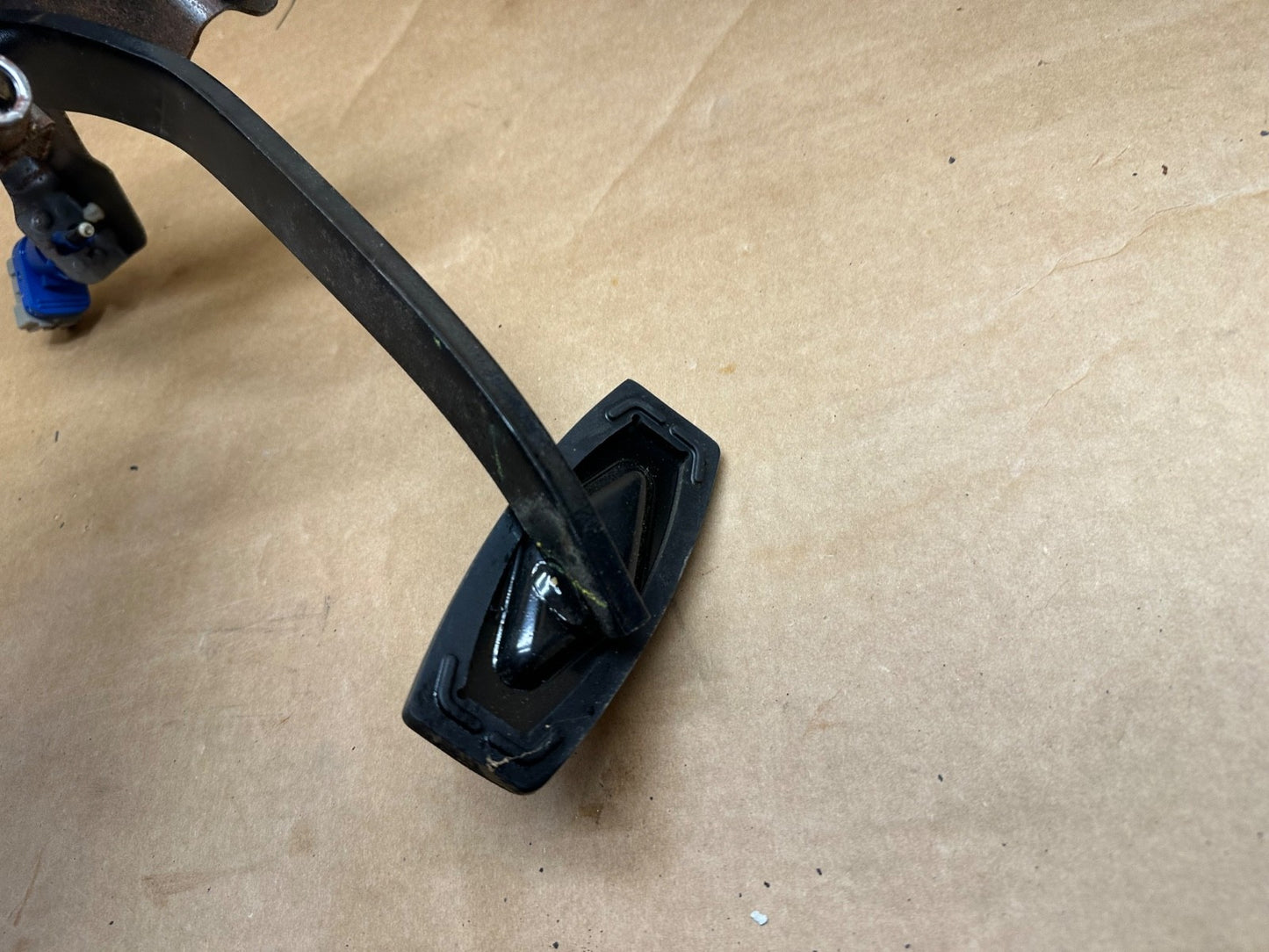 OEM 2011-2016 FORD F250 F350 NON ADJUSTABLE BRAKE PEDAL Super Duty 12 13 14 15