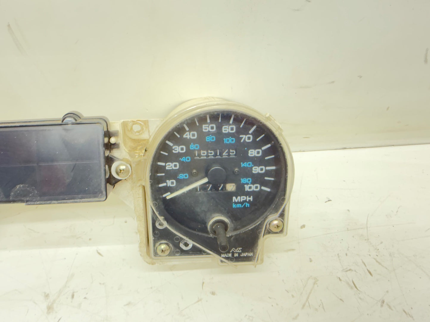 92-95 Jeep Wrangler YJ Gauge Instrument Cluster Speedometer Tachometer 165k Mile