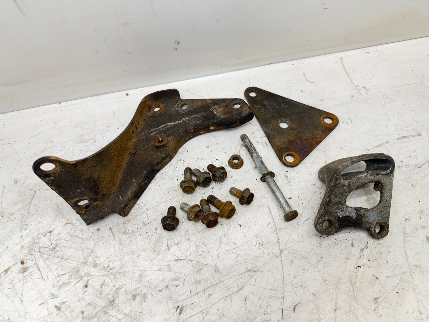 76-90 Jeep Wrangler YJ CJ 5 7 4.2 L Power Steering Pump Brackets V-Belt 258 ci.